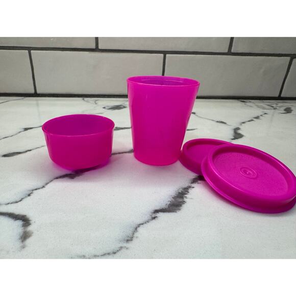 Tupperware HOT PINK 1 oz Mini Pill Container 1463 & Mini Condiment 4789 NEW - Picture 4 of 4